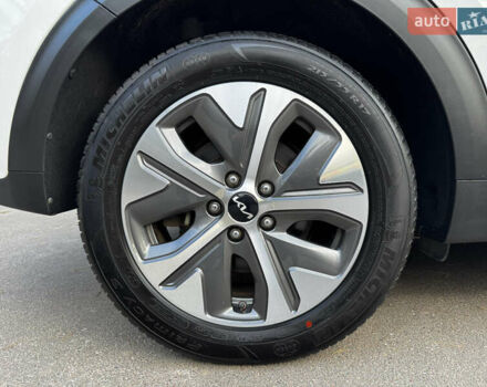 Белый Киа Niro, объемом двигателя 0 л и пробегом 57 тыс. км за 23868 $, фото 35 на Automoto.ua