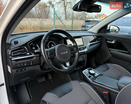 Белый Киа Niro, объемом двигателя 0 л и пробегом 53 тыс. км за 24400 $, фото 26 на Automoto.ua