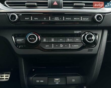 Белый Киа Niro, объемом двигателя 0 л и пробегом 47 тыс. км за 24900 $, фото 72 на Automoto.ua