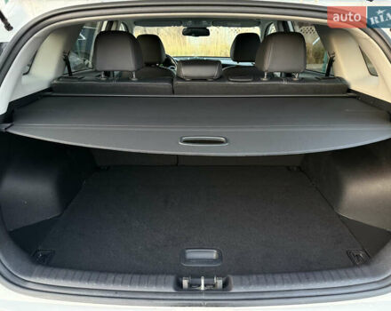 Белый Киа Niro, объемом двигателя 0 л и пробегом 53 тыс. км за 24400 $, фото 79 на Automoto.ua