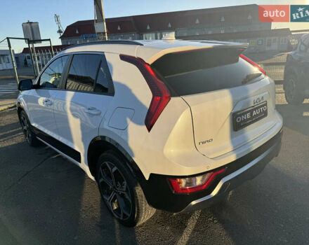 Білий Кіа Niro, об'ємом двигуна 1.58 л та пробігом 61 тис. км за 25990 $, фото 5 на Automoto.ua