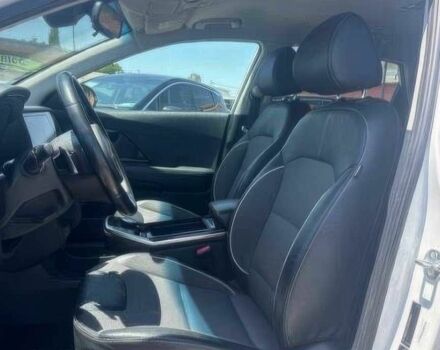 Белый Киа Niro, объемом двигателя 0 л и пробегом 15 тыс. км за 17000 $, фото 9 на Automoto.ua