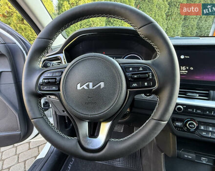 Белый Киа Niro, объемом двигателя 0 л и пробегом 115 тыс. км за 18900 $, фото 20 на Automoto.ua