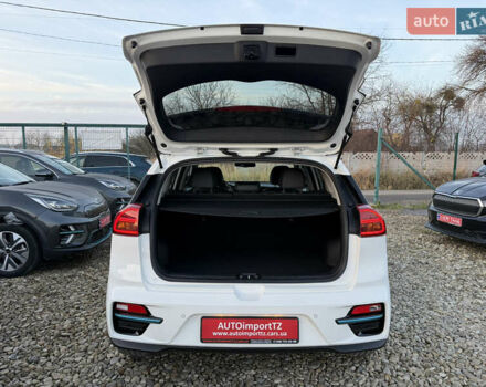 Белый Киа Niro, объемом двигателя 0 л и пробегом 53 тыс. км за 24400 $, фото 78 на Automoto.ua