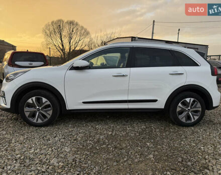 Белый Киа Niro, объемом двигателя 0 л и пробегом 53 тыс. км за 24400 $, фото 12 на Automoto.ua