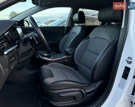 Белый Киа Niro, объемом двигателя 0 л и пробегом 44 тыс. км за 24900 $, фото 37 на Automoto.ua