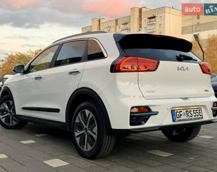 Білий Кіа Niro, об'ємом двигуна 0 л та пробігом 30 тис. км за 24700 $, фото 10 на Automoto.ua