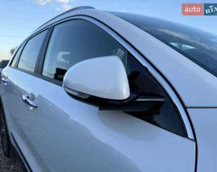 Белый Киа Niro, объемом двигателя 0 л и пробегом 44 тыс. км за 24900 $, фото 27 на Automoto.ua