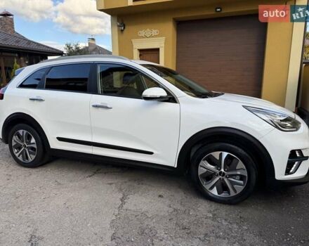 Белый Киа Niro, объемом двигателя 0 л и пробегом 94 тыс. км за 21900 $, фото 9 на Automoto.ua