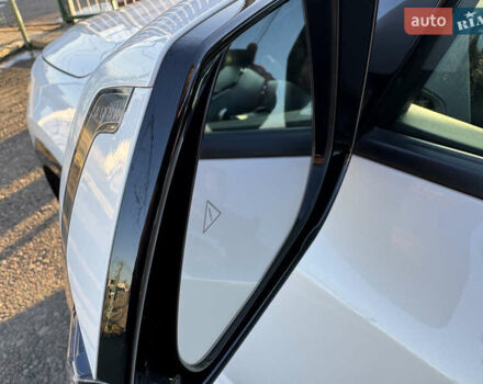 Білий Кіа Niro, об'ємом двигуна 1.58 л та пробігом 61 тис. км за 25990 $, фото 11 на Automoto.ua