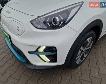 Білий Кіа Niro, об'ємом двигуна 0 л та пробігом 107 тис. км за 20600 $, фото 1 на Automoto.ua