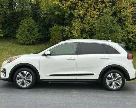 Белый Киа Niro, объемом двигателя 0 л и пробегом 15 тыс. км за 9600 $, фото 3 на Automoto.ua