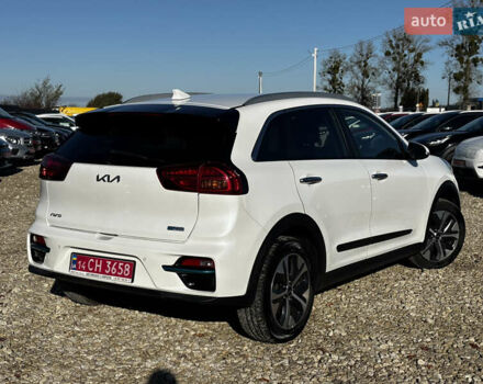 Білий Кіа Niro, об'ємом двигуна 0 л та пробігом 44 тис. км за 23900 $, фото 20 на Automoto.ua