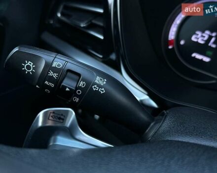Білий Кіа Niro, об'ємом двигуна 0 л та пробігом 59 тис. км за 24900 $, фото 46 на Automoto.ua