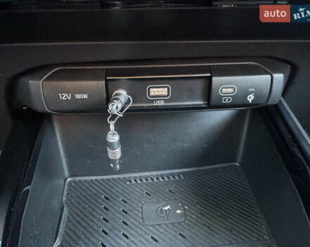 Білий Кіа Niro, об'ємом двигуна 1.58 л та пробігом 61 тис. км за 25990 $, фото 23 на Automoto.ua