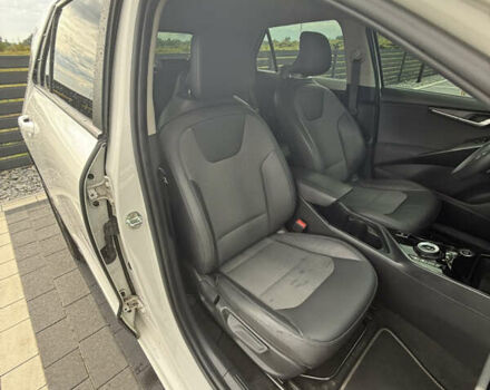 Белый Киа Niro, объемом двигателя 0 л и пробегом 56 тыс. км за 24999 $, фото 27 на Automoto.ua