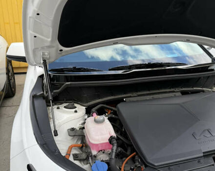 Белый Киа Niro, объемом двигателя 0 л и пробегом 26 тыс. км за 26500 $, фото 43 на Automoto.ua