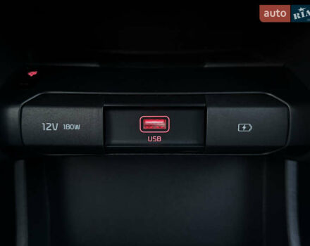 Белый Киа Niro, объемом двигателя 0 л и пробегом 53 тыс. км за 24400 $, фото 58 на Automoto.ua