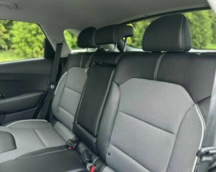 Білий Кіа Niro, об'ємом двигуна 0 л та пробігом 10 тис. км за 17000 $, фото 12 на Automoto.ua