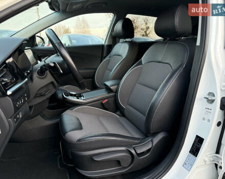Белый Киа Niro, объемом двигателя 0 л и пробегом 53 тыс. км за 24400 $, фото 29 на Automoto.ua