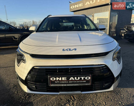 Білий Кіа Niro, об'ємом двигуна 1.58 л та пробігом 61 тис. км за 25990 $, фото 1 на Automoto.ua