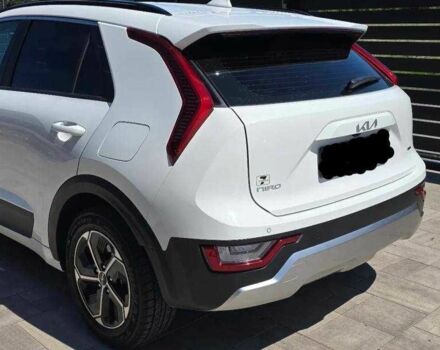 Білий Кіа Niro, об'ємом двигуна 1.6 л та пробігом 57 тис. км за 16500 $, фото 3 на Automoto.ua