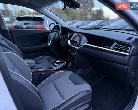 Белый Киа Niro, объемом двигателя 0 л и пробегом 44 тыс. км за 24900 $, фото 102 на Automoto.ua