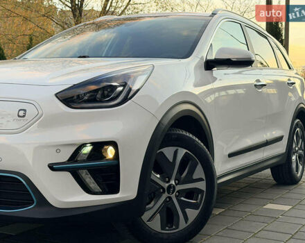 Білий Кіа Niro, об'ємом двигуна 0 л та пробігом 30 тис. км за 24700 $, фото 6 на Automoto.ua