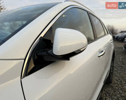 Белый Киа Niro, объемом двигателя 0 л и пробегом 53 тыс. км за 24400 $, фото 22 на Automoto.ua