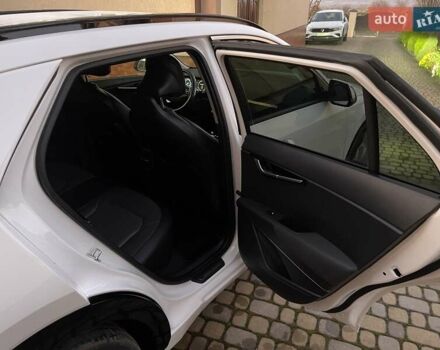 Білий Кіа Niro, об'ємом двигуна 0 л та пробігом 90 тис. км за 25300 $, фото 44 на Automoto.ua