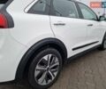 Білий Кіа Niro, об'ємом двигуна 0 л та пробігом 107 тис. км за 20600 $, фото 9 на Automoto.ua