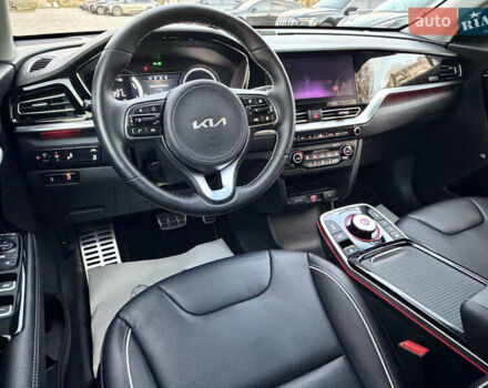 Білий Кіа Niro, об'ємом двигуна 0 л та пробігом 30 тис. км за 24700 $, фото 13 на Automoto.ua