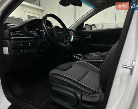 Белый Киа Niro, объемом двигателя 0 л и пробегом 52 тыс. км за 24300 $, фото 28 на Automoto.ua