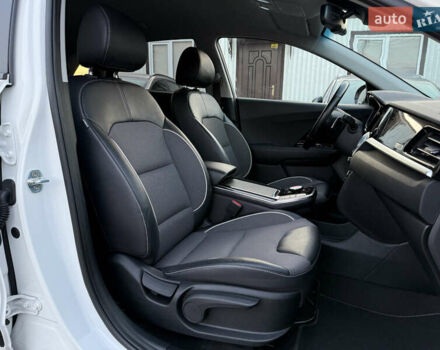 Белый Киа Niro, объемом двигателя 0 л и пробегом 53 тыс. км за 24400 $, фото 87 на Automoto.ua