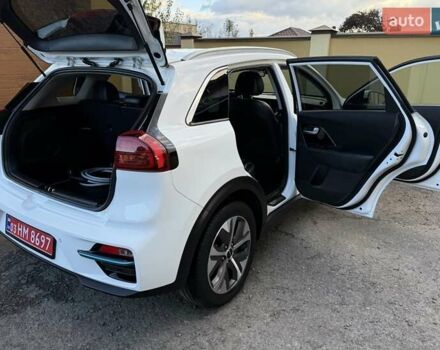 Белый Киа Niro, объемом двигателя 0 л и пробегом 94 тыс. км за 21900 $, фото 65 на Automoto.ua