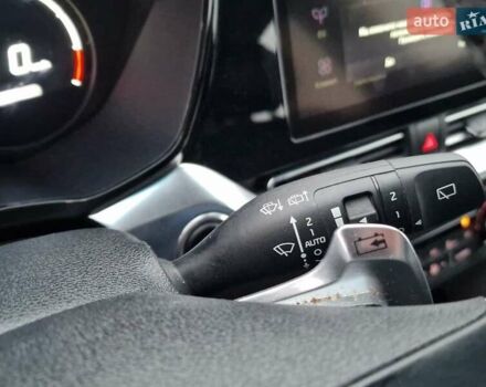 Білий Кіа Niro, об'ємом двигуна 0 л та пробігом 107 тис. км за 20600 $, фото 29 на Automoto.ua