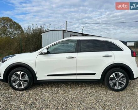 Білий Кіа Niro, об'ємом двигуна 0 л та пробігом 31 тис. км за 24800 $, фото 21 на Automoto.ua