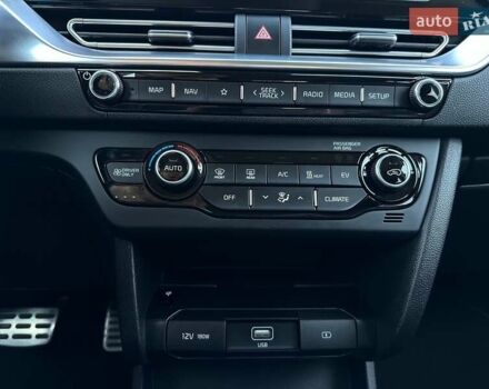 Білий Кіа Niro, об'ємом двигуна 0 л та пробігом 31 тис. км за 24800 $, фото 61 на Automoto.ua