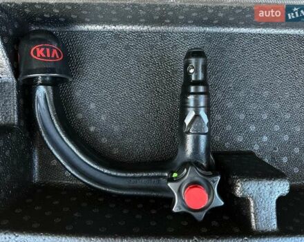 Білий Кіа Niro, об'ємом двигуна 0 л та пробігом 31 тис. км за 24800 $, фото 91 на Automoto.ua