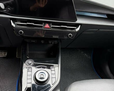 Білий Кіа Niro, об'ємом двигуна 1.58 л та пробігом 40 тис. км за 35000 $, фото 8 на Automoto.ua