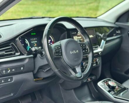 Білий Кіа Niro, об'ємом двигуна 0 л та пробігом 10 тис. км за 17000 $, фото 7 на Automoto.ua