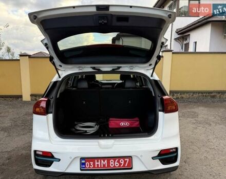 Белый Киа Niro, объемом двигателя 0 л и пробегом 94 тыс. км за 21900 $, фото 122 на Automoto.ua