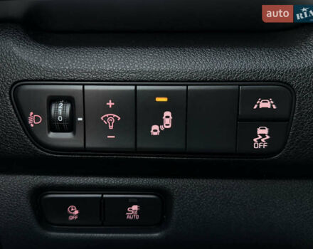 Белый Киа Niro, объемом двигателя 0 л и пробегом 53 тыс. км за 24400 $, фото 31 на Automoto.ua