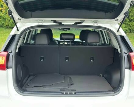 Белый Киа Niro, объемом двигателя 0 л и пробегом 10 тыс. км за 12500 $, фото 14 на Automoto.ua