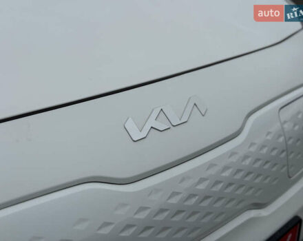 Білий Кіа Niro, об'ємом двигуна 0 л та пробігом 136 тис. км за 20500 $, фото 1 на Automoto.ua