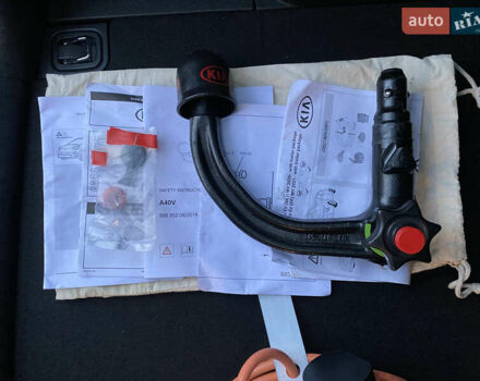 Белый Киа Niro, объемом двигателя 0 л и пробегом 21 тыс. км за 21999 $, фото 65 на Automoto.ua