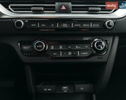 Белый Киа Niro, объемом двигателя 0 л и пробегом 52 тыс. км за 24300 $, фото 46 на Automoto.ua