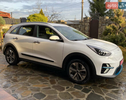 Белый Киа Niro, объемом двигателя 0 л и пробегом 21 тыс. км за 21999 $, фото 8 на Automoto.ua