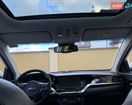 Белый Киа Niro, объемом двигателя 0 л и пробегом 94 тыс. км за 21900 $, фото 115 на Automoto.ua