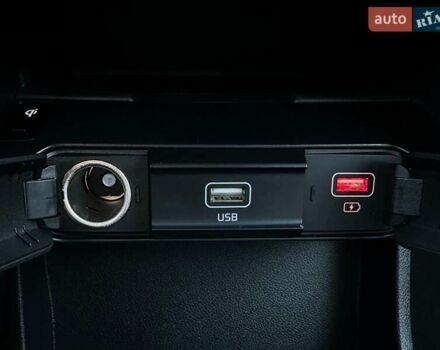 Білий Кіа Niro, об'ємом двигуна 0 л та пробігом 31 тис. км за 24800 $, фото 63 на Automoto.ua